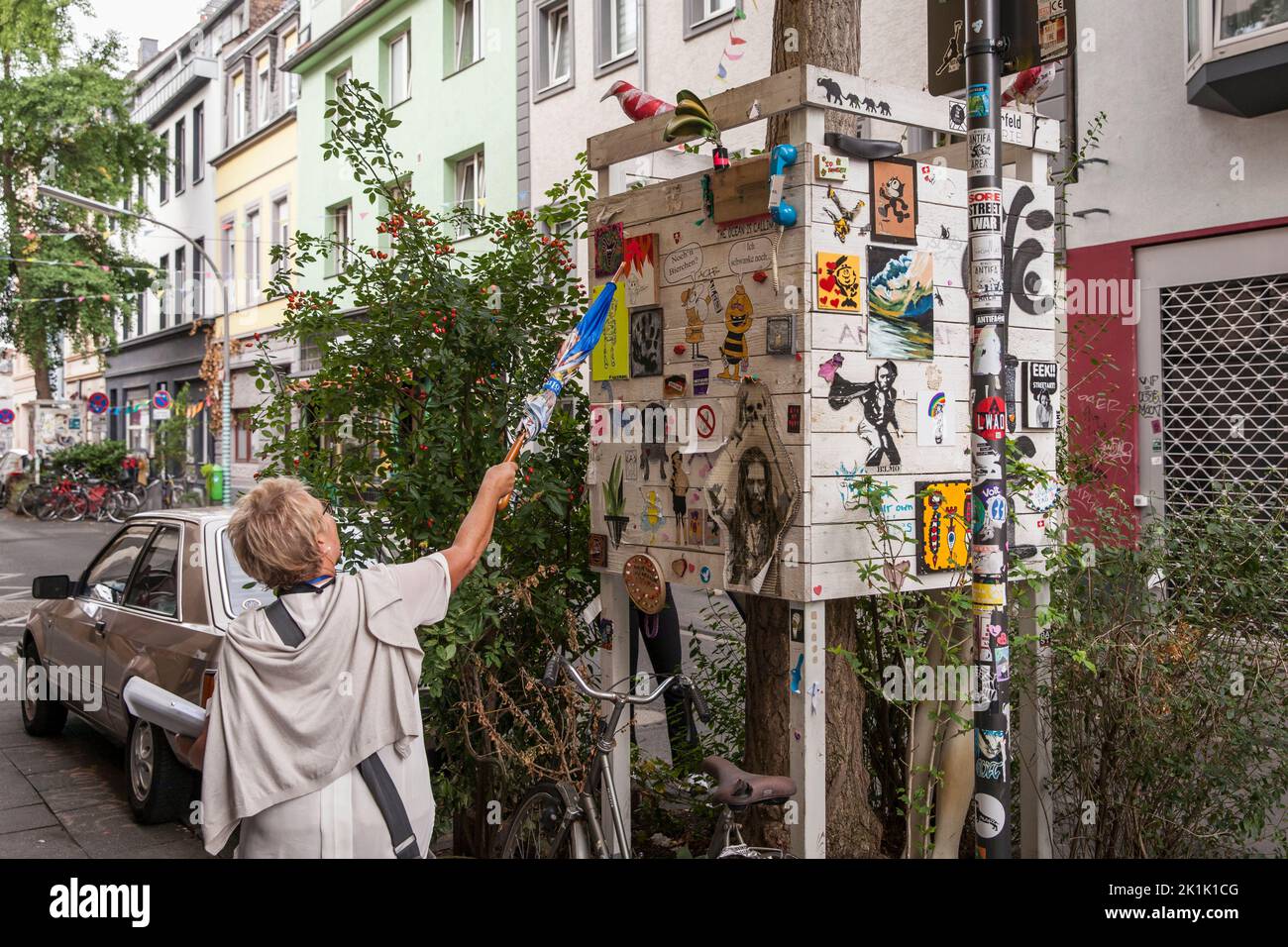 Die Galerie für Street Art in der Koerner Straße im Kölner Ehrenfeld. Künstler können ihre Arbeiten auf dem hölzernen c Stockfoto