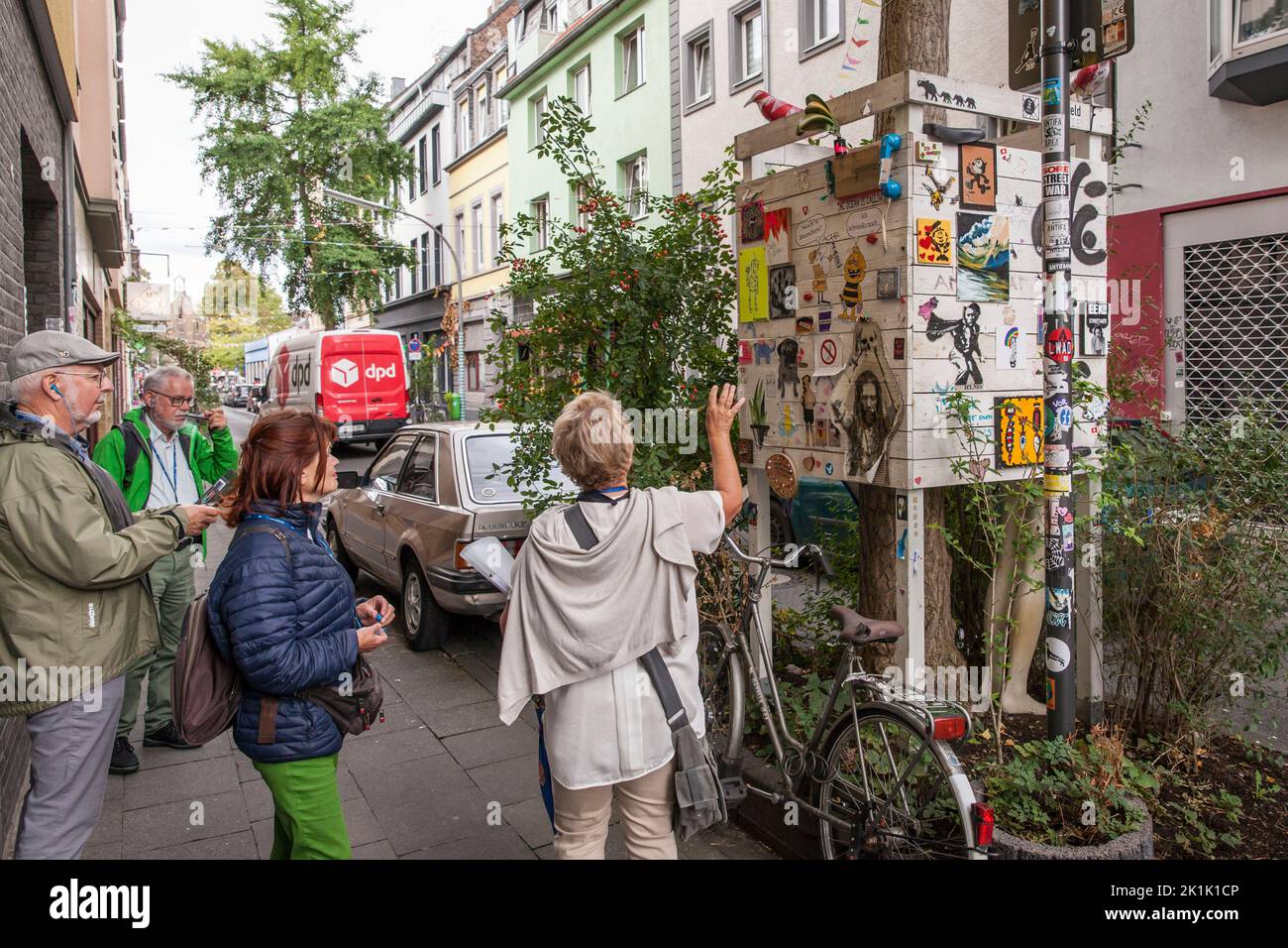 Die Galerie für Street Art in der Koerner Straße im Kölner Ehrenfeld. Künstler können ihre Arbeiten auf dem hölzernen c Stockfoto