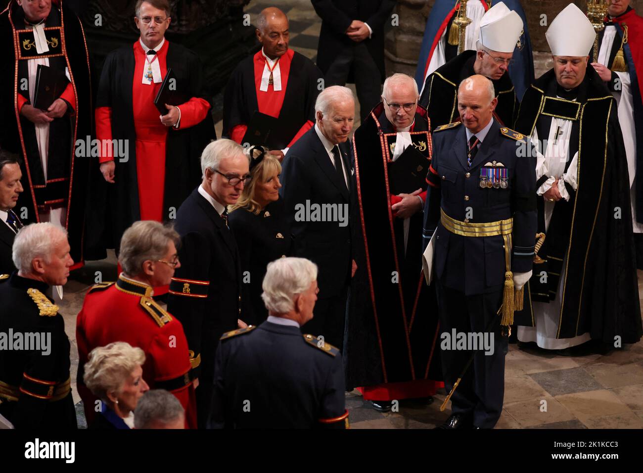 Der Präsident der Vereinigten Staaten, Joe Biden, und die First Lady Jill Biden kommen zum State Funeral von Queen Elizabeth II, das in Westminster Abbey, London, stattfindet. Bilddatum: Montag, 19. September 2022. Stockfoto
