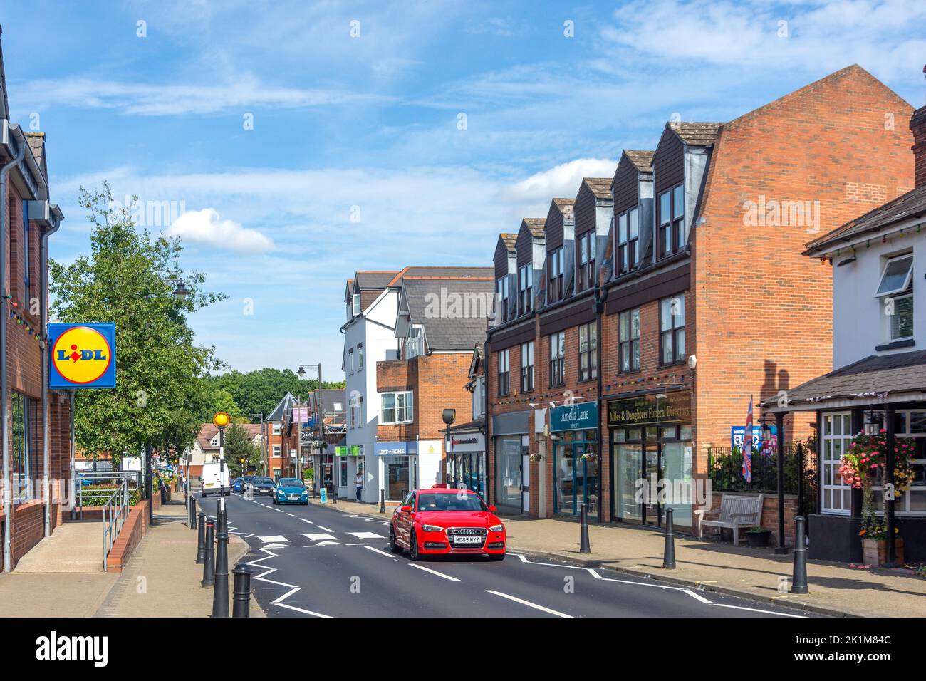 High Street, Crowthorne, Berkshire, England, Vereinigtes Königreich Stockfoto