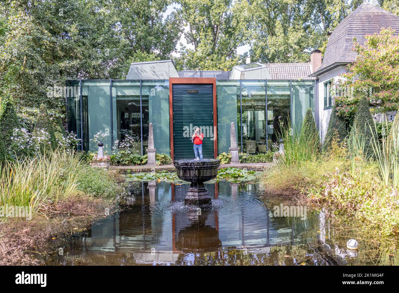 Grathem, SüdLimburg, Niederlande. 7. September 2022. Garten mit Teich