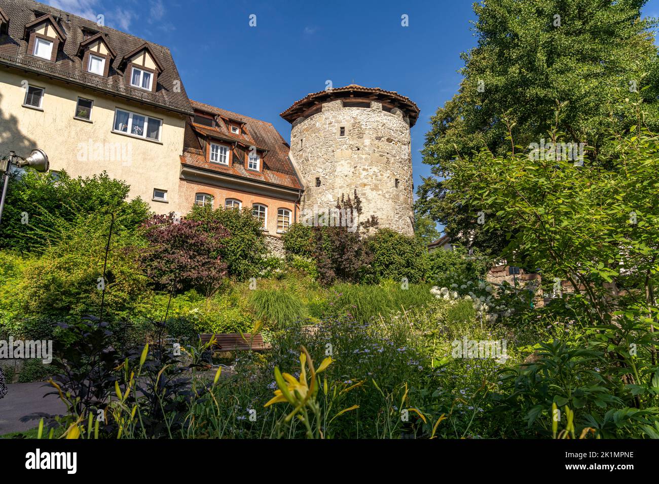 Höllturm und Stadtgartenund Stadtgarten in Radolfzell am Bodensee, Baden-Württemberg, Deutschland | Höllturm und Stadtgarten Stadtgärten in Stockfoto