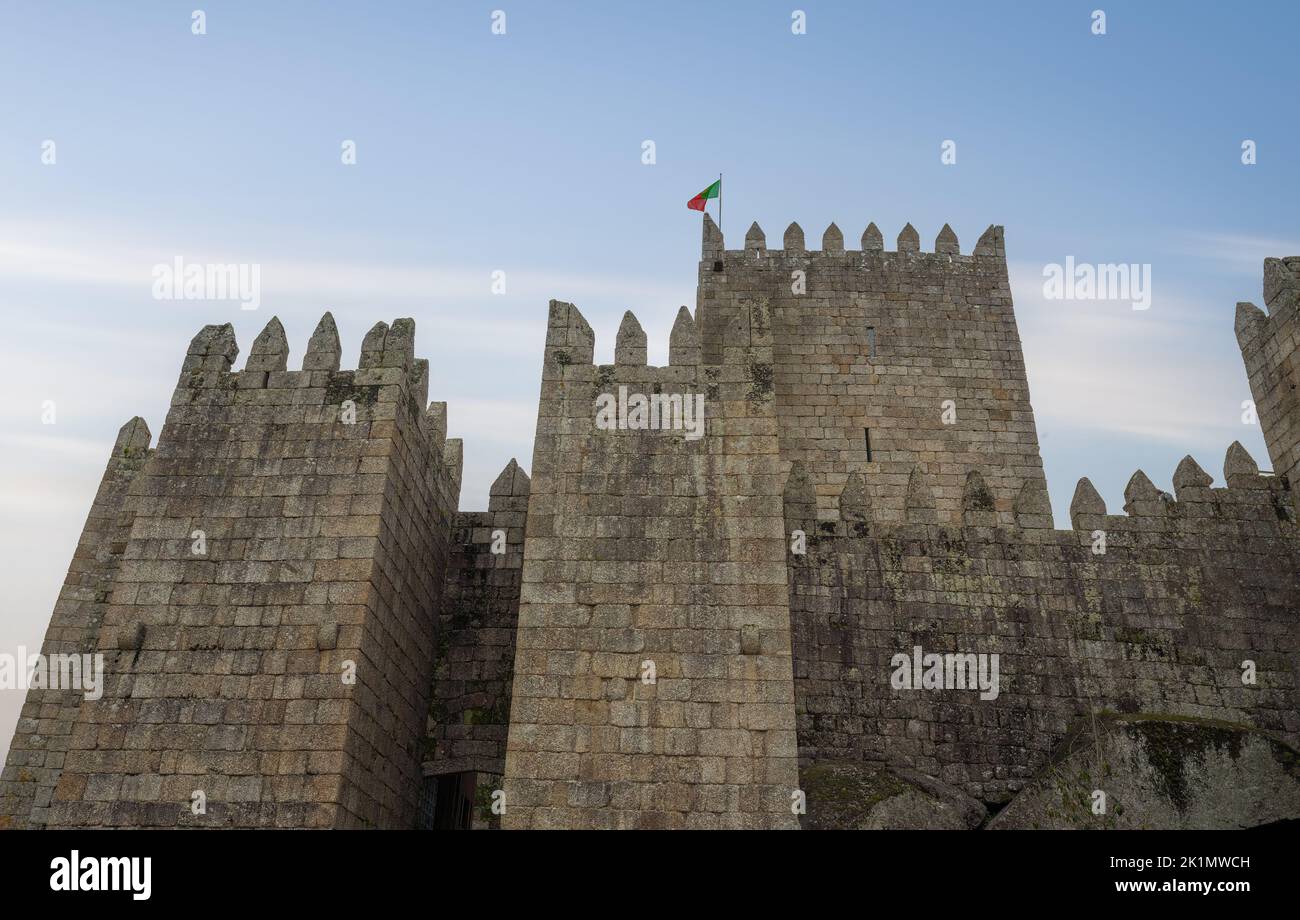 Mittelalterliche Burg von Guimaraes - Guimaraes, Portugal Stockfoto