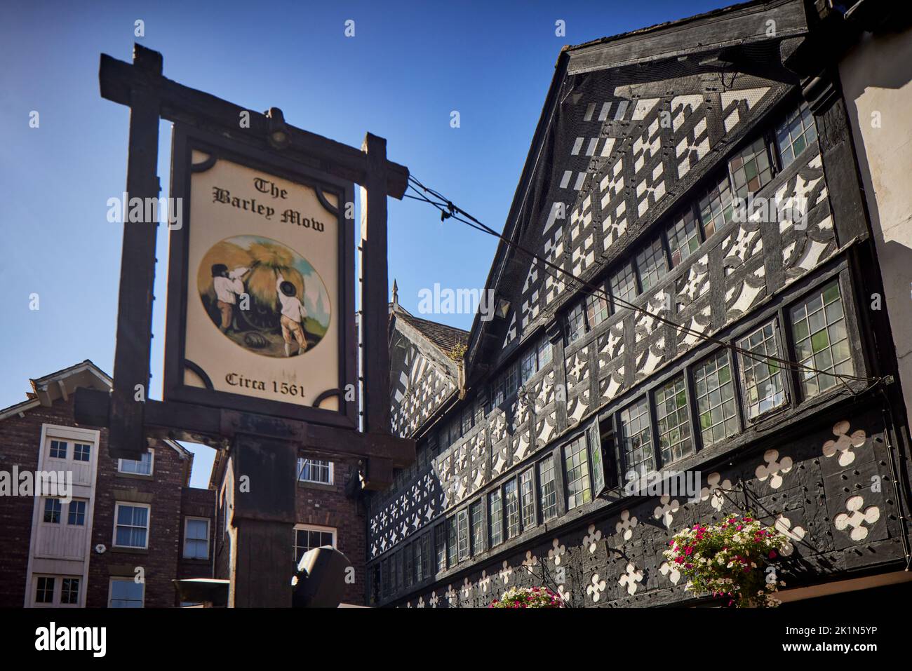 Stadtzentrum von Warrington Warrington Old Fish Market, das Barley Mow Pub Stockfoto