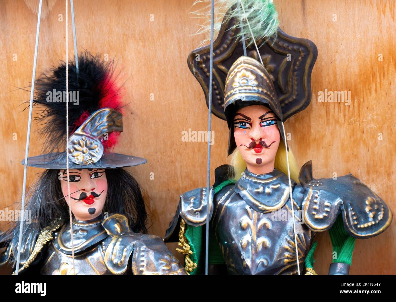 Traditionelle sizilianische Marionetten, die für die Opera dei Pupi verwendet werden Stockfoto
