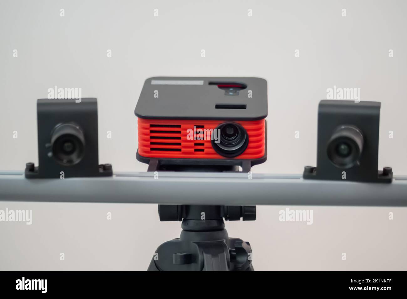 3D Scanner-Gerät. Ausrüstung für die Konstruktion digitaler dreidimensionaler Modelle Stockfoto