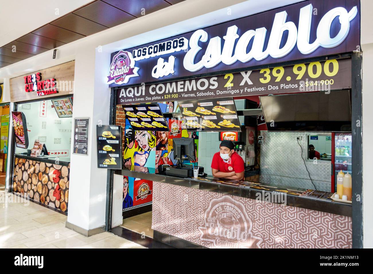 Bogota Kolumbien, Ciudad Saliter, Saliter Plaza Centro Comercial Mall, Food Court Verkäufer Verkäufer Restaurant Restaurants Speisen Essen Essen aus zwangloses Café Stockfoto