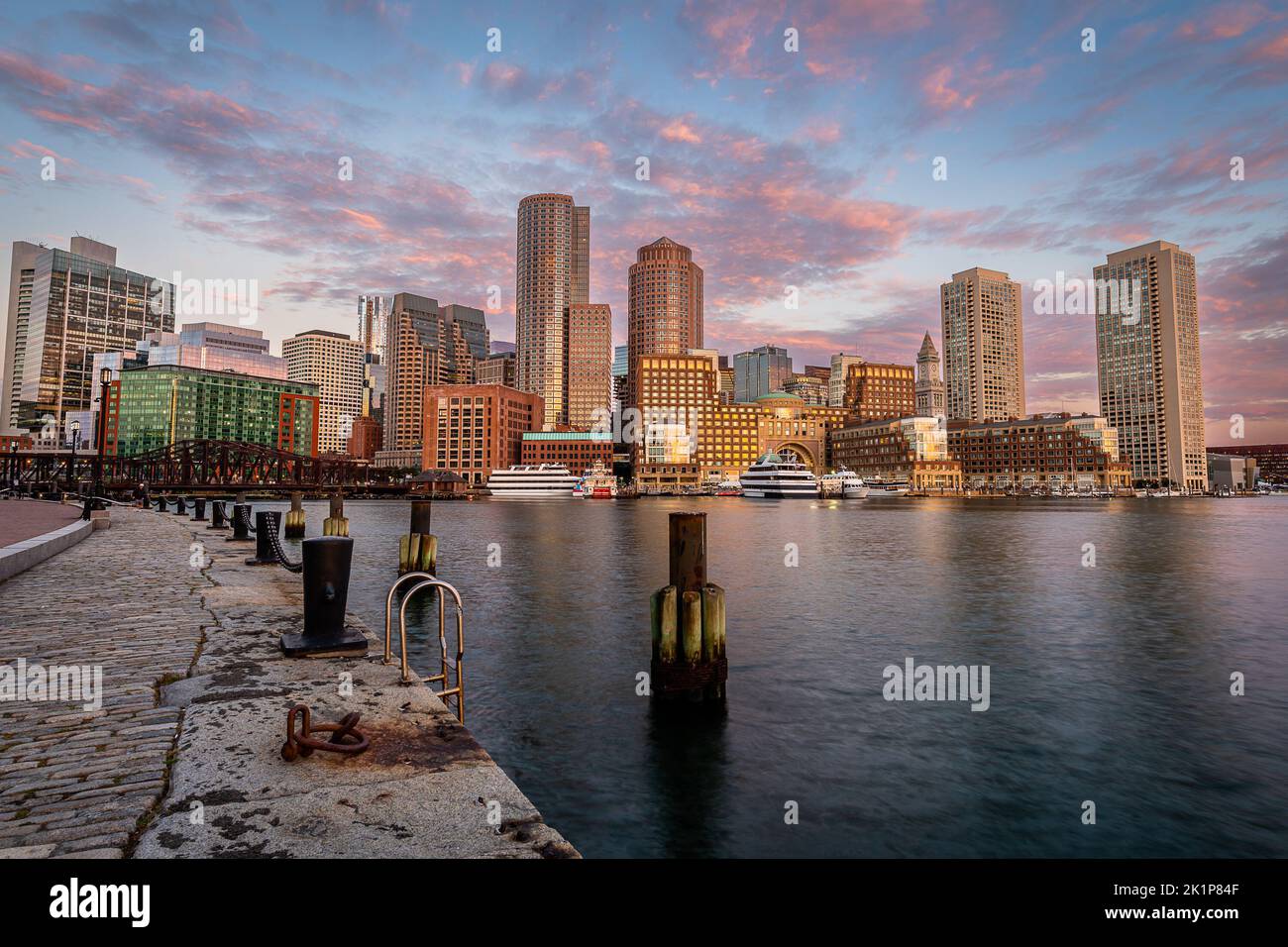 Die Boston Skyline bei Sunrise Stockfoto