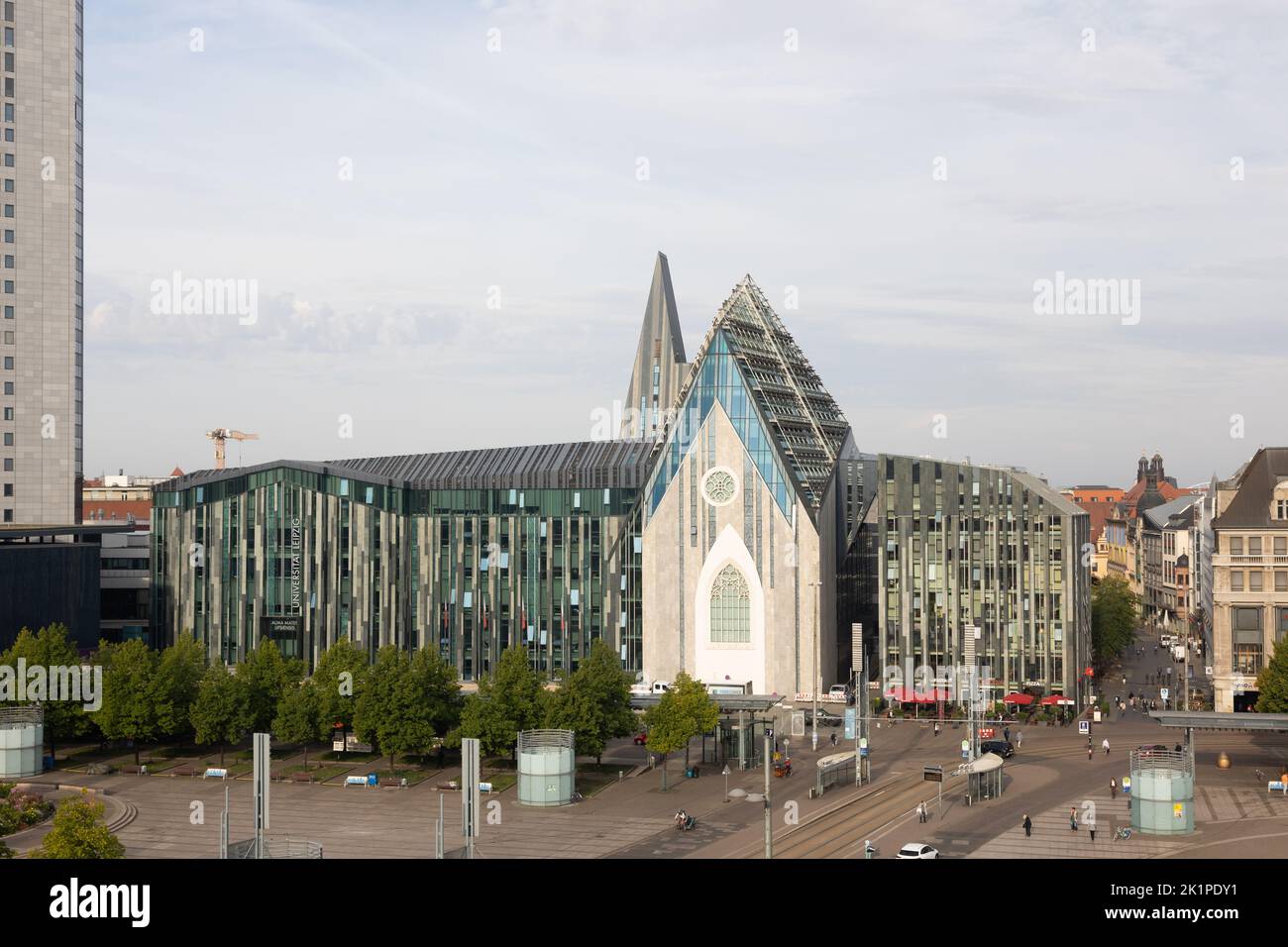 Universität mit Paulinum und Universitätskirche St. Pauli am Augustusplatz, Sachsen, Deutschland. Stockfoto