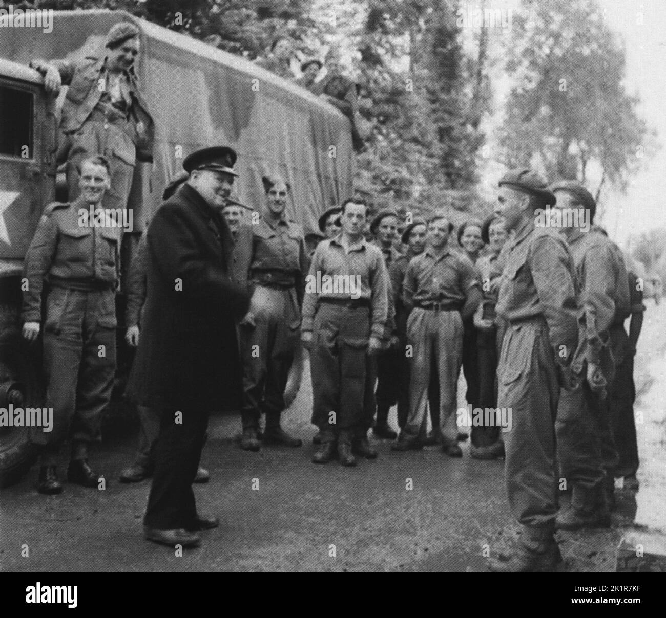 Winston Churchill in der Normandie kurz nach dem D-Day Stockfoto