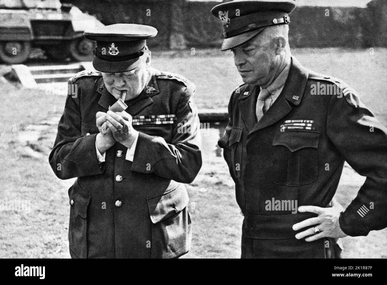 Winston Churchill mit dem Obersten Befehlshaber der USA, General Dwight D. Eisenhower. Frankreich.1944 Stockfoto