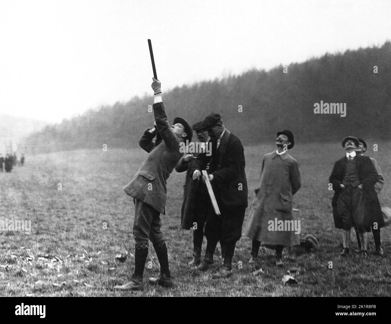 Winston Churchill schießt in Yorkshire auf einen Faasan.1910. Stockfoto