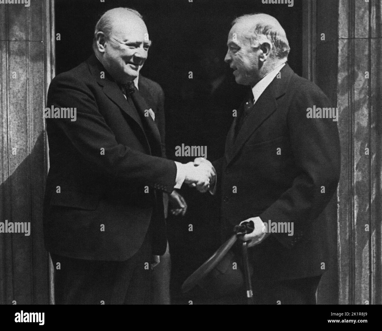 Winston Churchill mit William Mackenzie King, Premierminister von Kanada. August 1941 Stockfoto