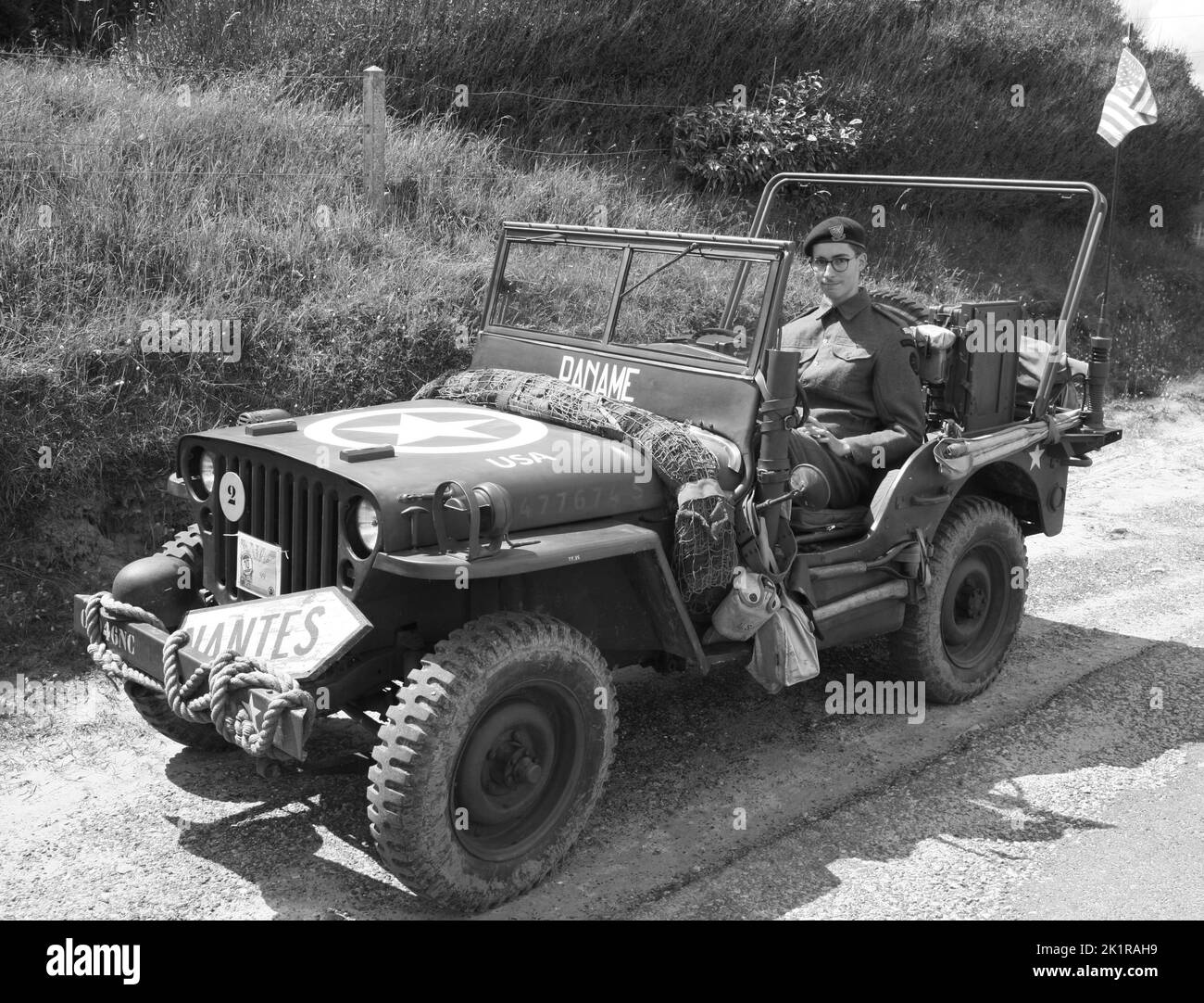 Ein alter amerikanischer Jeep am Strand von Utah, Normandie, Frankreich, Europa Stockfoto