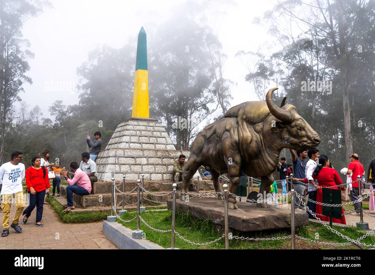 Moir Point befindet sich am Eingang des Waldes. Dieses beliebte Ziel mit einem Wachturm bietet malerische Ausblicke auf die Talberge, 18-08-22. Stockfoto