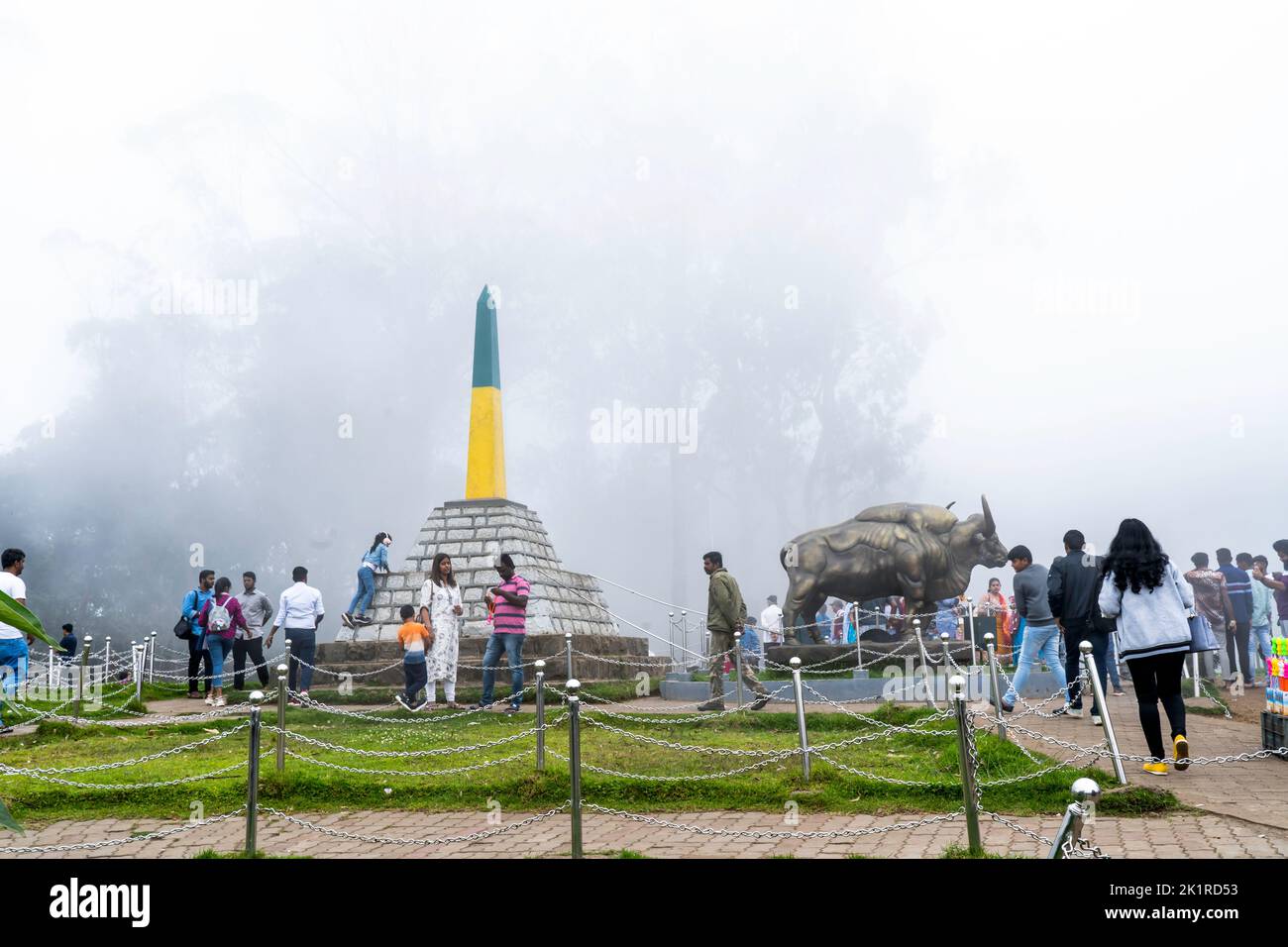 Moir Point befindet sich am Eingang des Waldes. Dieses beliebte Ziel mit einem Wachturm bietet malerische Ausblicke auf die Talberge, 18-08-22. Stockfoto