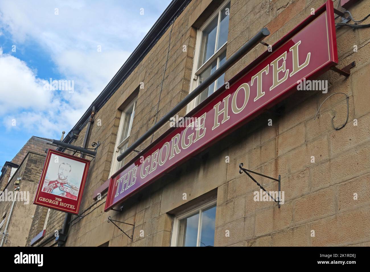 The George Hotel , 34 Norfolk Street, Glossop, High Peak, Derbyshire, England, Großbritannien, SK13 7QU, geschlossen Stockfoto