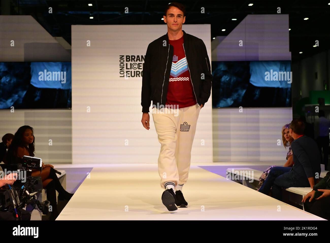 London, Großbritannien. 20. September 2022. Kornit Digital Catwalk auf der Brand Licensing Europe auf der Excel London, Großbritannien. - London, Vereinigtes Königreich. 20.. September 2022. Quelle: Siehe Li/Picture Capital/Alamy Live News Stockfoto