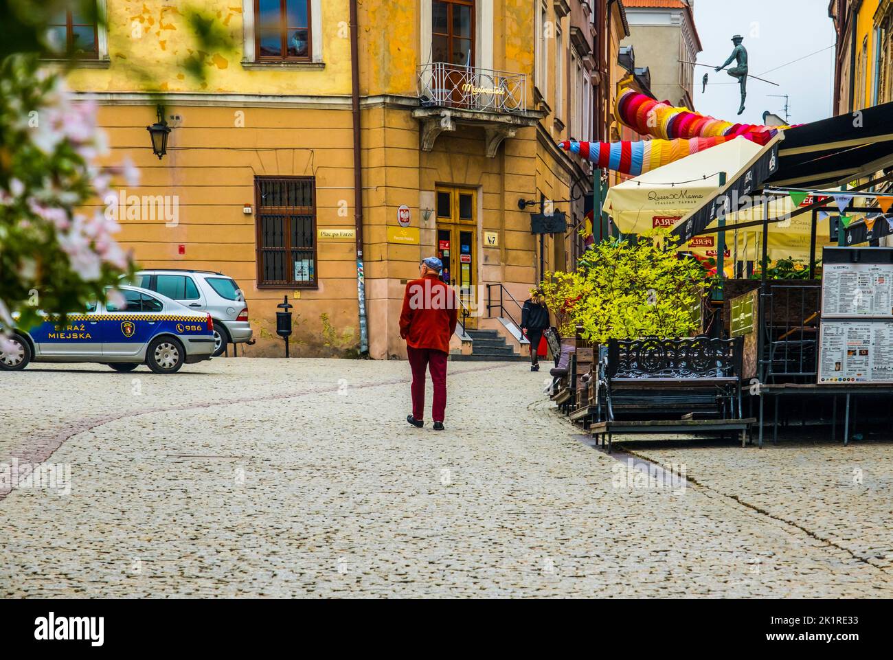 Lublin, Polen - 05. Juni 2022: Landschaft der Altstadt (Polnisch: Stare miasto Lublin). Alte historische Mietshäuser. Schönes Vintage-Bild Stockfoto