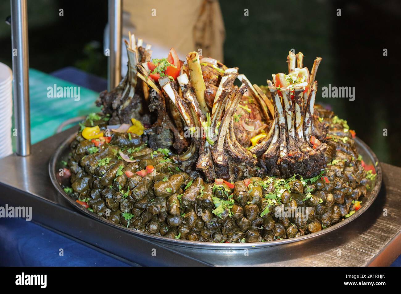 Self-Service Catering-Küche im ägyptischen Restaurant von Marsa Alam, Ägypten Stockfoto