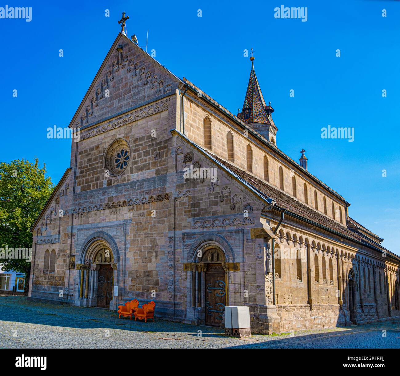 St. John‘s Church (St. Johanniskirche) mit dem Glockenturm, spätromantischer Zeit, Schwäbisch Gmünd, Baden-Württemberg, Deutschland, Europa Stockfoto