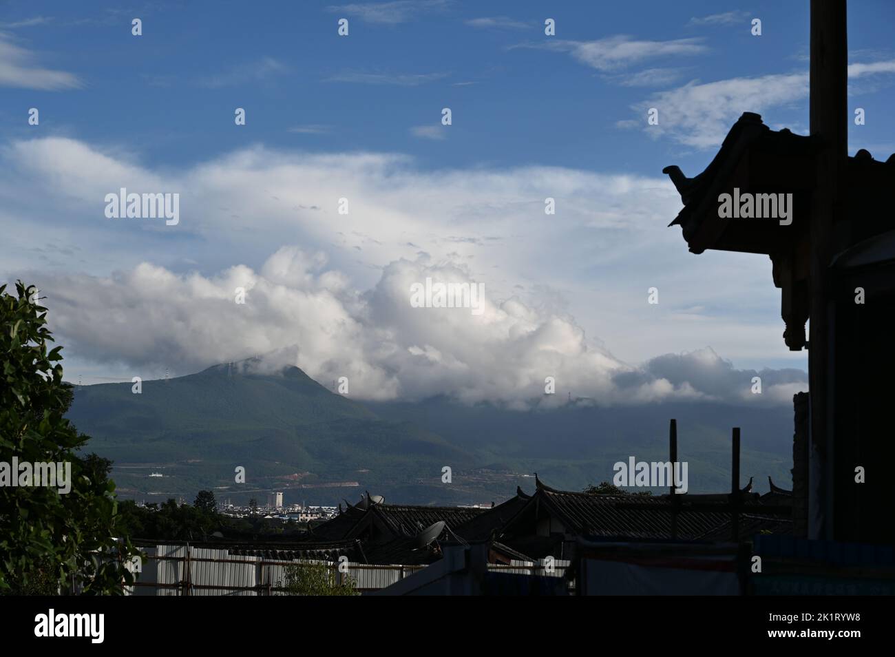 Ein Blick vom Jadedrachen-Schneeberg Stockfoto