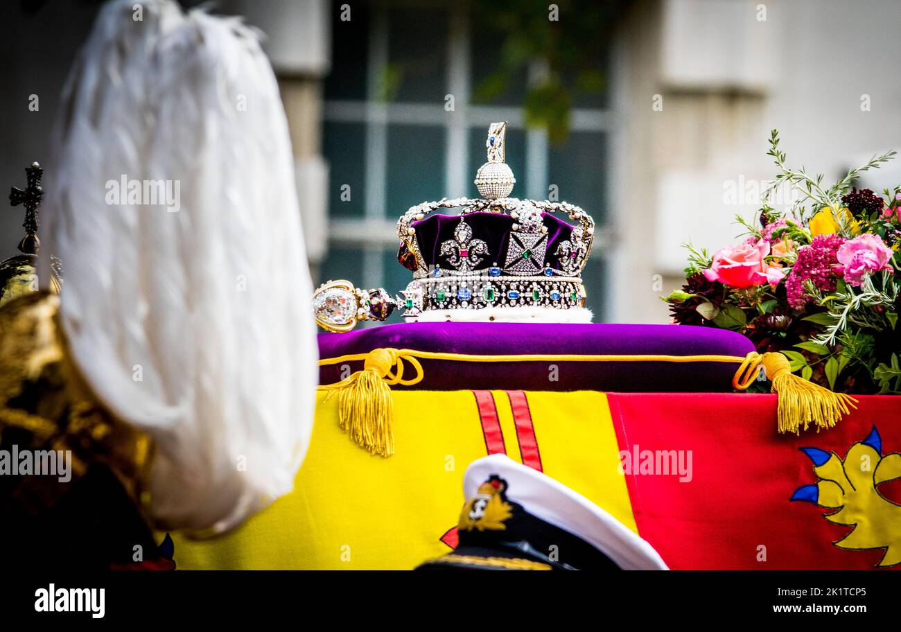 Westminster, London, Großbritannien. 19.. September 2022. Beerdigung von Königin Elizabeth II. Kredit: Newspics UK London/Alamy Live Nachrichten Stockfoto