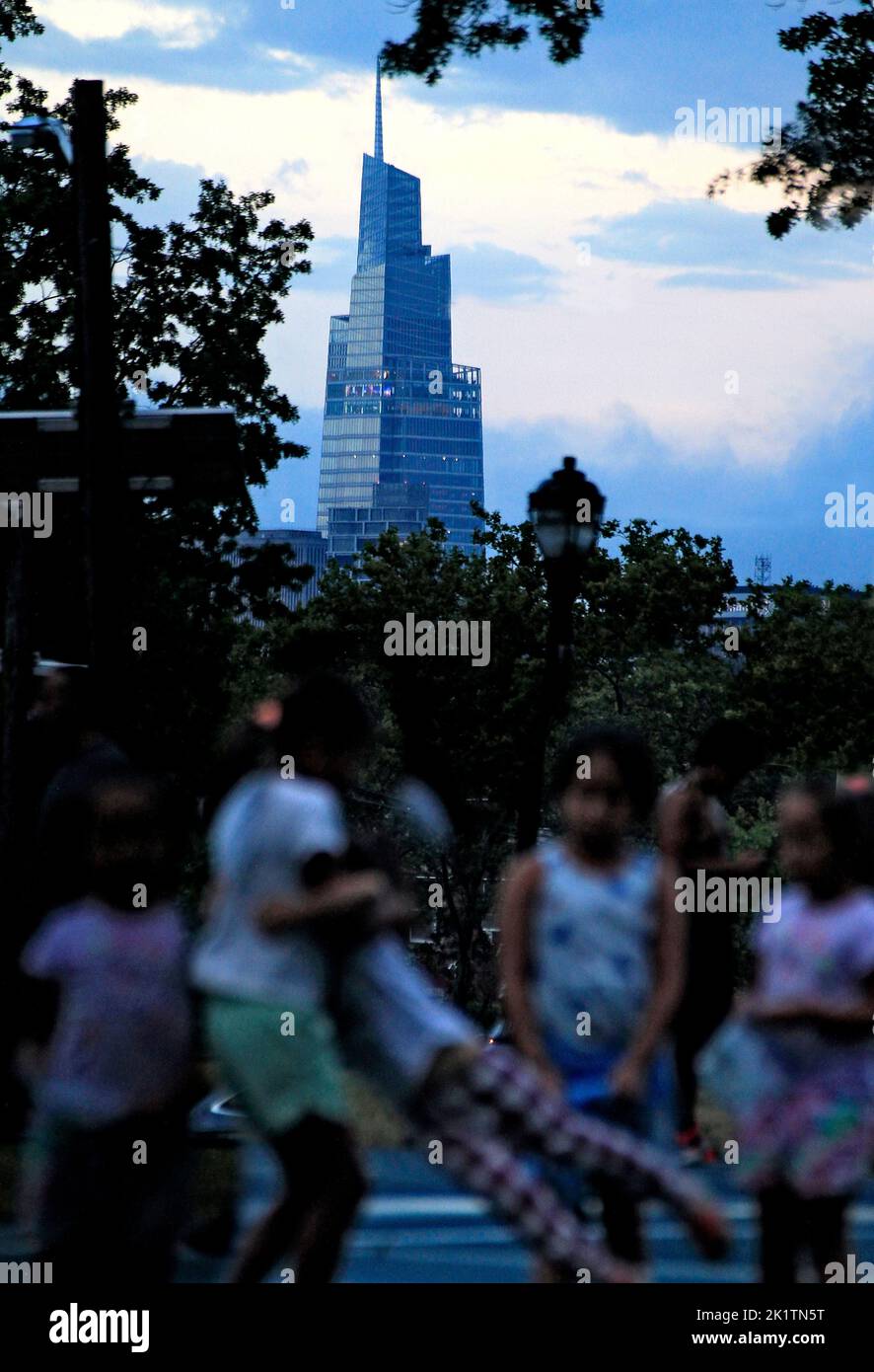 Blick auf die Skyline eines Wolkenkratzers in Manhattan, New York City Stockfoto