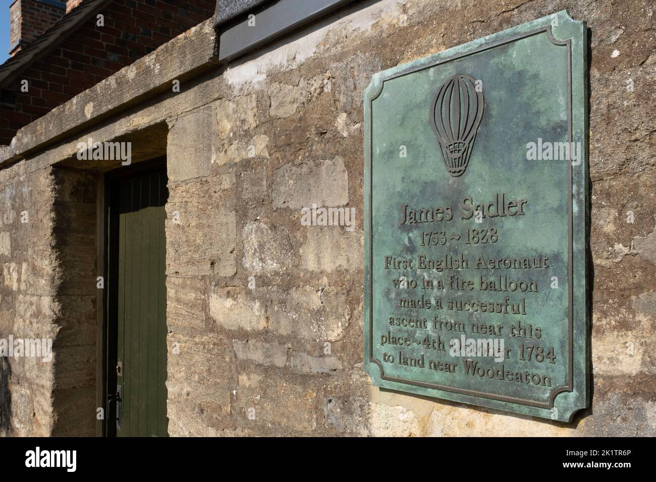 Konditor James Sadler, der erste englische Aeronaut, Gedenktafel an der Wand des Merton College in Deadman’s Walk in Oxford Stockfoto
