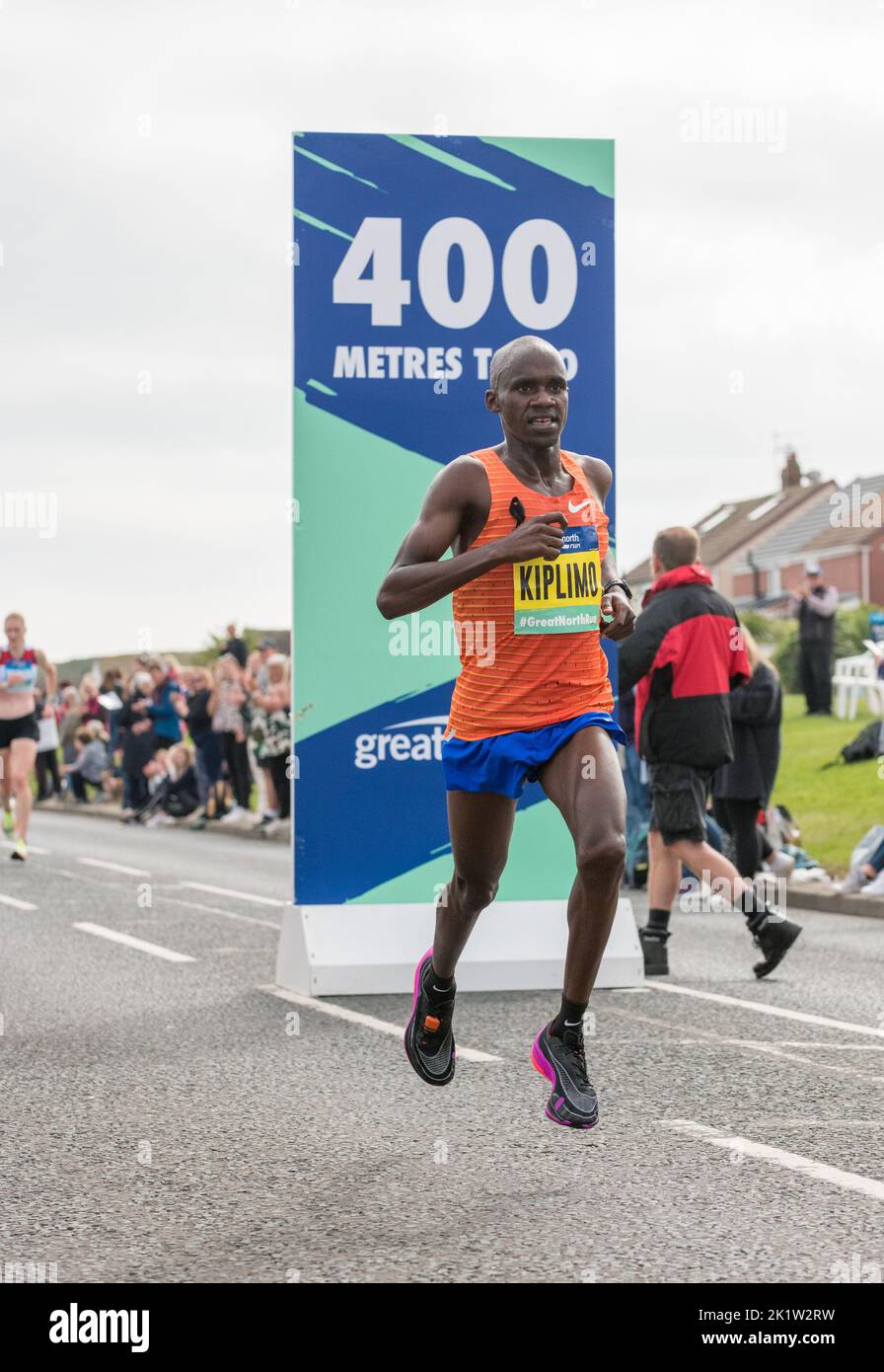 Jacob Kiplimo, ugandische Langstreckenläuferin, die den Great North Run Halbmarathon 2022 gewonnen hat. Stockfoto
