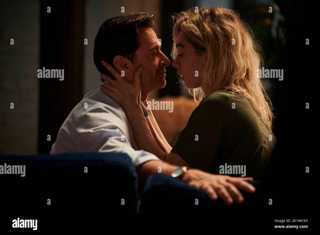 VERÖFFENTLICHUNGSDATUM: 9 Oktober 2022. TITEL: Der Sohn. STUDIO: Sony Classics Pictures. REGIE: Florian Zeller. PLOT: Peter, als sein geschäftiges Leben mit der neuen Partnerin Emma und ihrem Baby in Unordnung Gerät, als seine Ex-Frau Kate mit ihrem Teenager-Sohn Nichola auftaucht. HAUPTROLLE: HUGH JACKMAN als Peter, VANESSA KIRBY als Beth. (Bild: © Sony Classics Picics/Entertainment Picics) Stockfoto