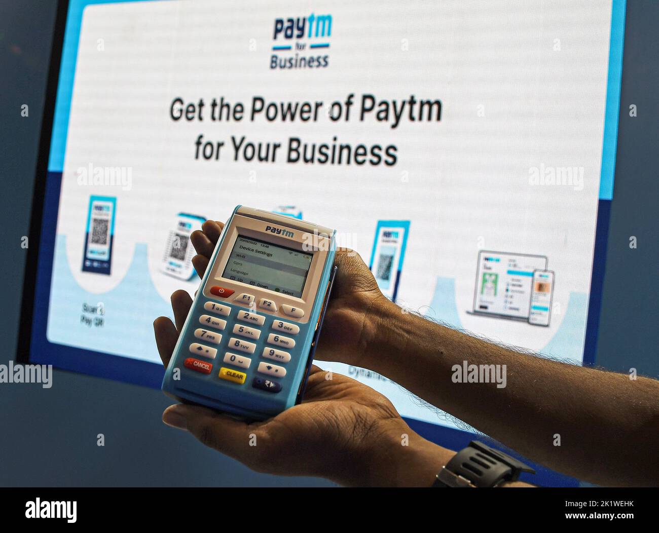 Mumbai, Indien. 20. September 2022. Die Paytm-Maschine wird während des Global Fintech Fest in Mumbai angezeigt. Das Global Fintech Fest (GFF) findet vom 19.. Bis 22.. September 2022 statt, um nachhaltige Finanzwirtschaft weltweit zu fördern und die Teilnehmer mit öffentlichen und privaten Unternehmen in Diskussionen, Technologievorträgen, Produktvorträgen und auf einer einzigen Plattform zum Aufbau einer nachhaltigen und integrativen Welt zu engagieren. Kredit: SOPA Images Limited/Alamy Live Nachrichten Stockfoto