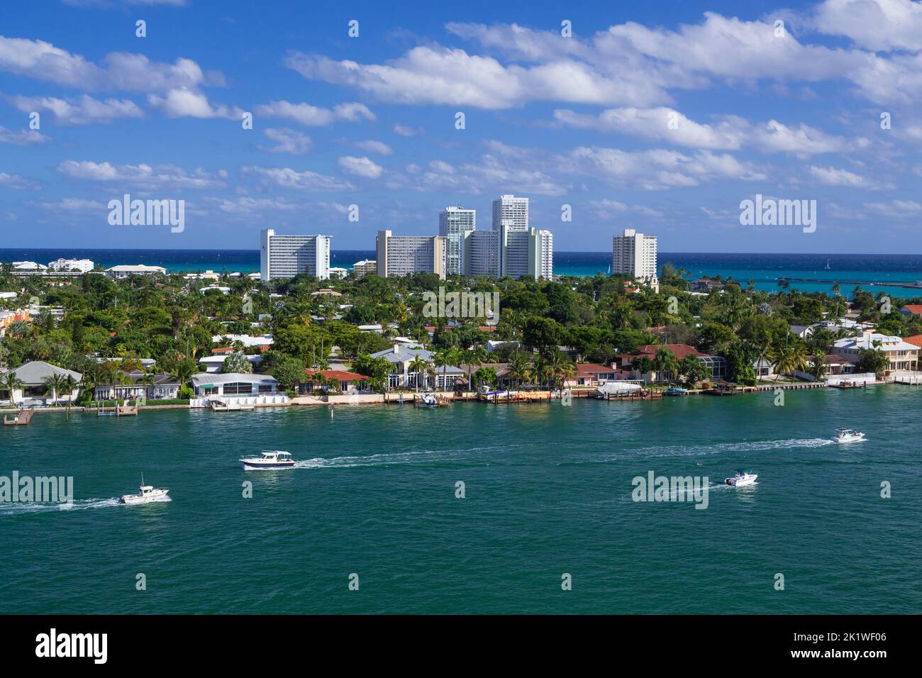 Der Intercoastal Waterway und der Kreuzfahrtkanal in Fort Lauderdale, Florida, Stockfoto