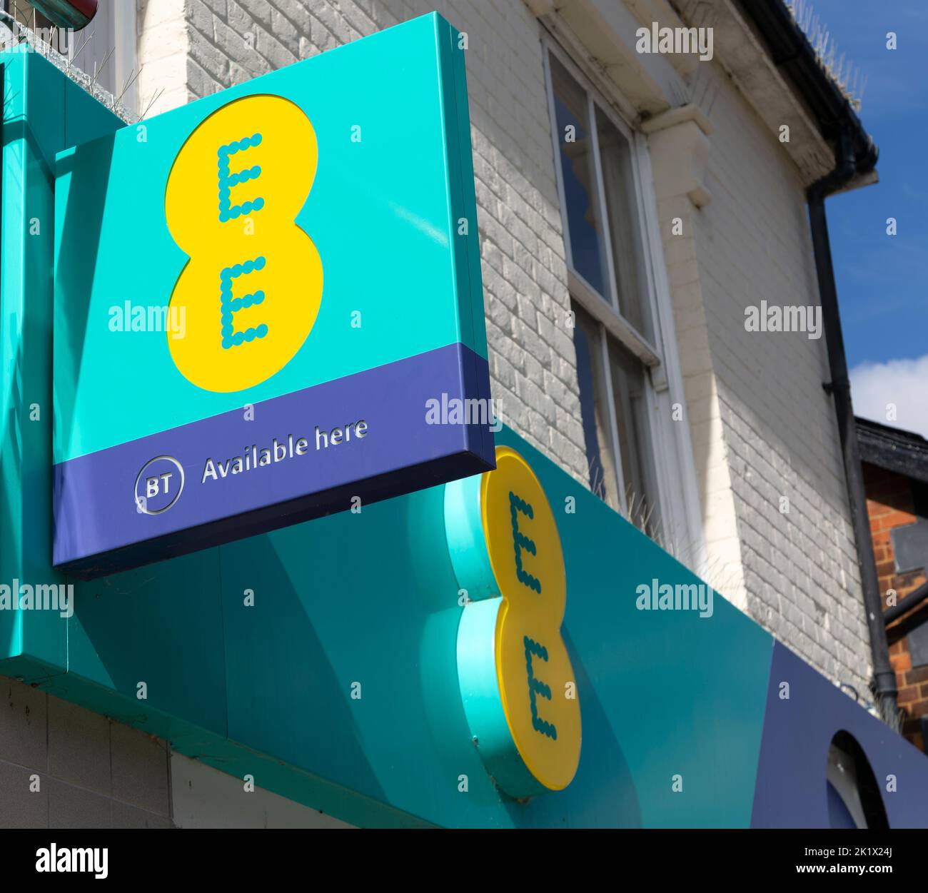 EE Handy-Shop-Schilder, Felixstowe, Suffolk, England, Großbritannien Stockfoto