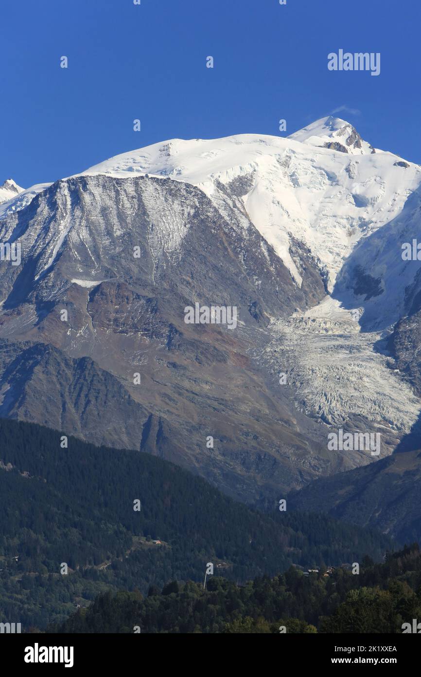 Massiv du Mont-Blanc. Dôme du Goûter. Vue de Combloux. Haute-Savoie. Auvergne-Rhône-Alpes. Frankreich. Europa. Stockfoto