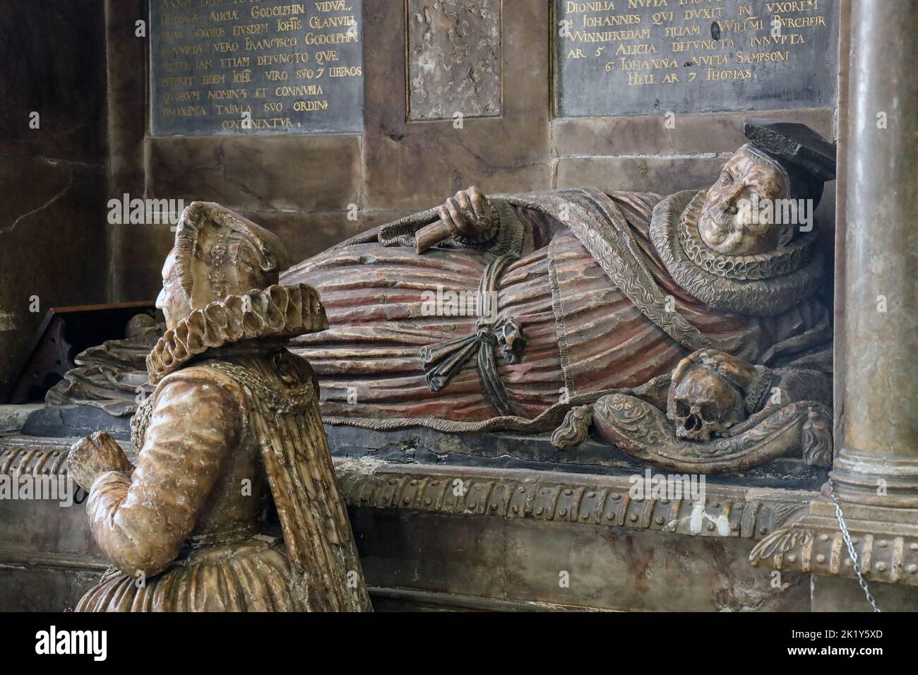 Nahaufnahme des Glanville Memorial in der Lady Chapel am St. Eustachius