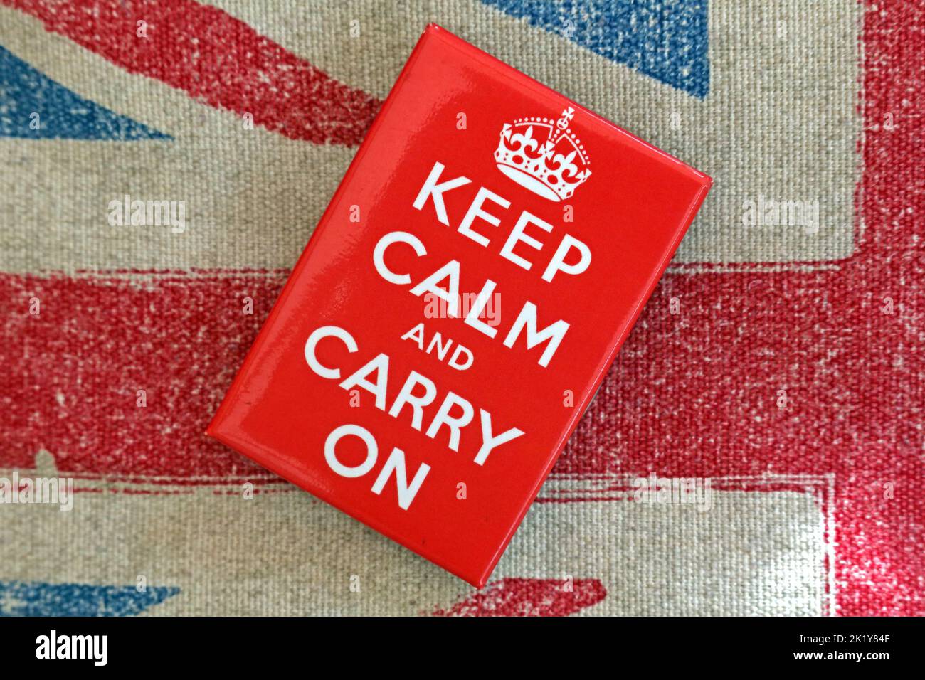 Bleiben Sie ruhig und setzen Sie Ihre Botschaft unter der Flagge der britischen Vereinigung weiter Stockfoto
