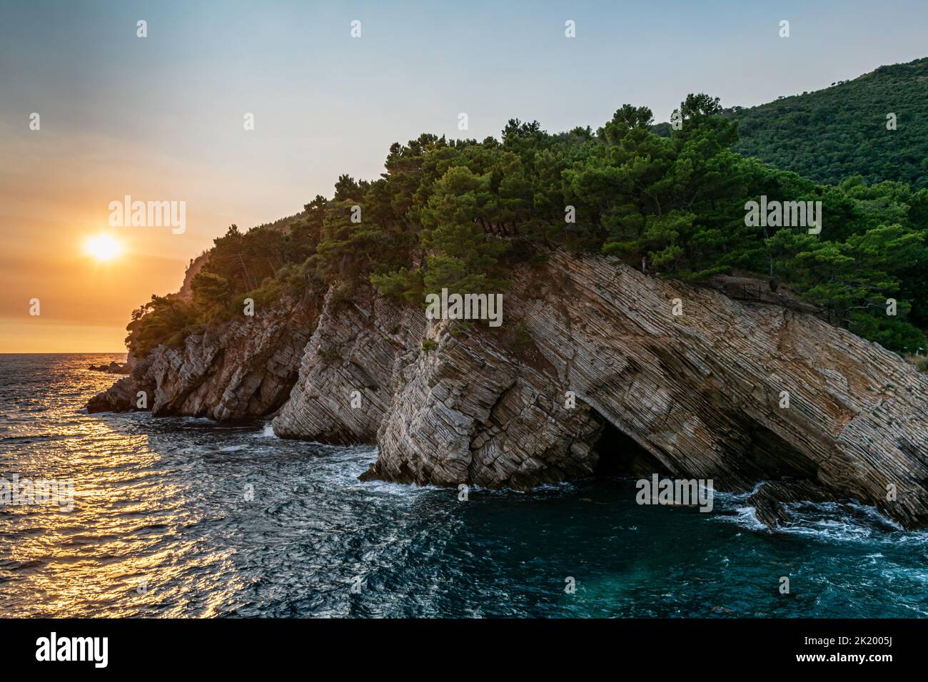 Sonnenuntergang in Petrovac na Moru in Montenegro Stockfoto