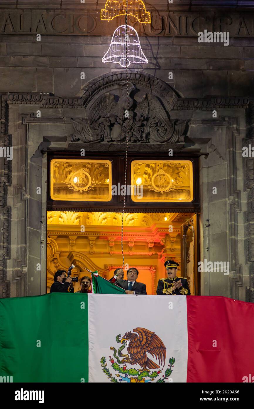 Zeremonie des Unabhängigkeitskrieges unter der Leitung des Gouverneurs von Puebla, Miguel Barbosa vom Stadtpalast Stockfoto