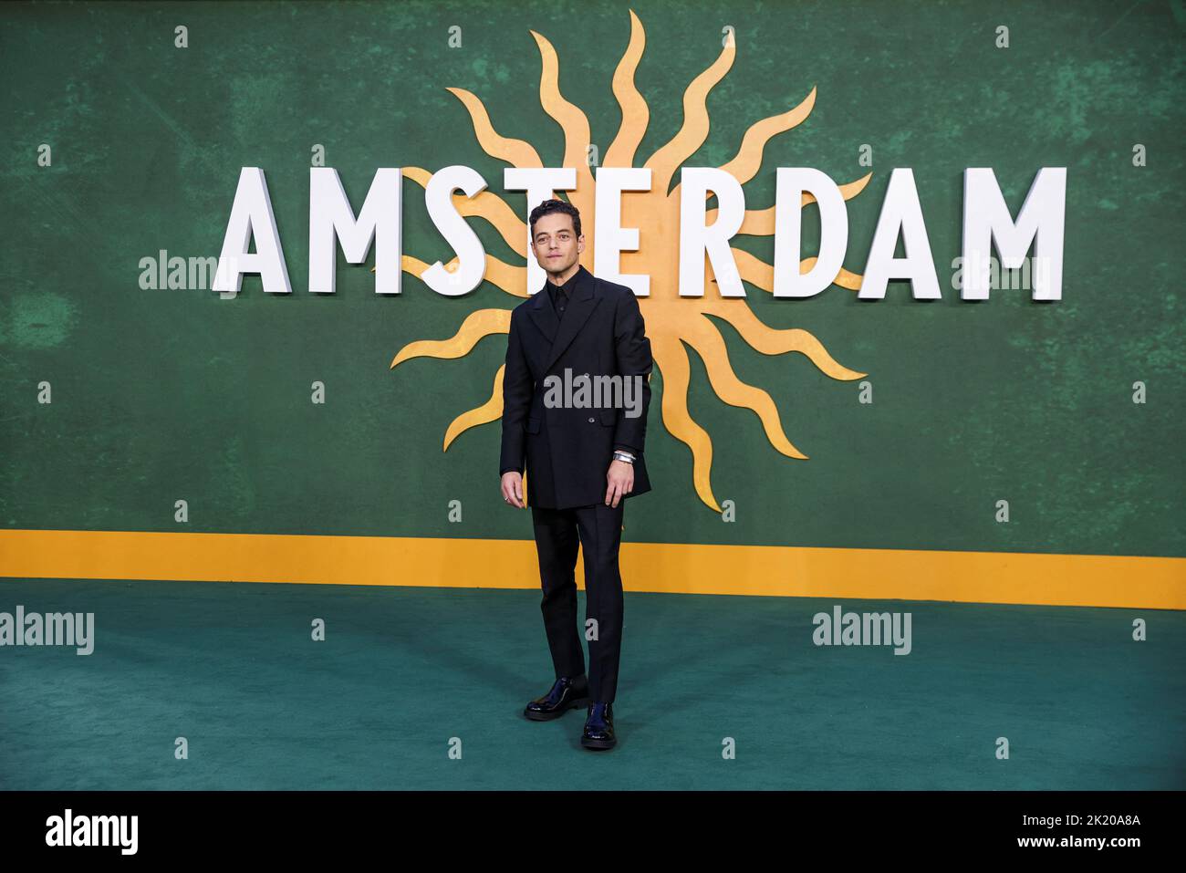 Das Schauspielmitglied Rami Malek nimmt an der Europa-Premiere des Films 'Amsterdam' Teil, in London, Großbritannien, 21. September 2022. REUTERS/Tom Nicholson Stockfoto