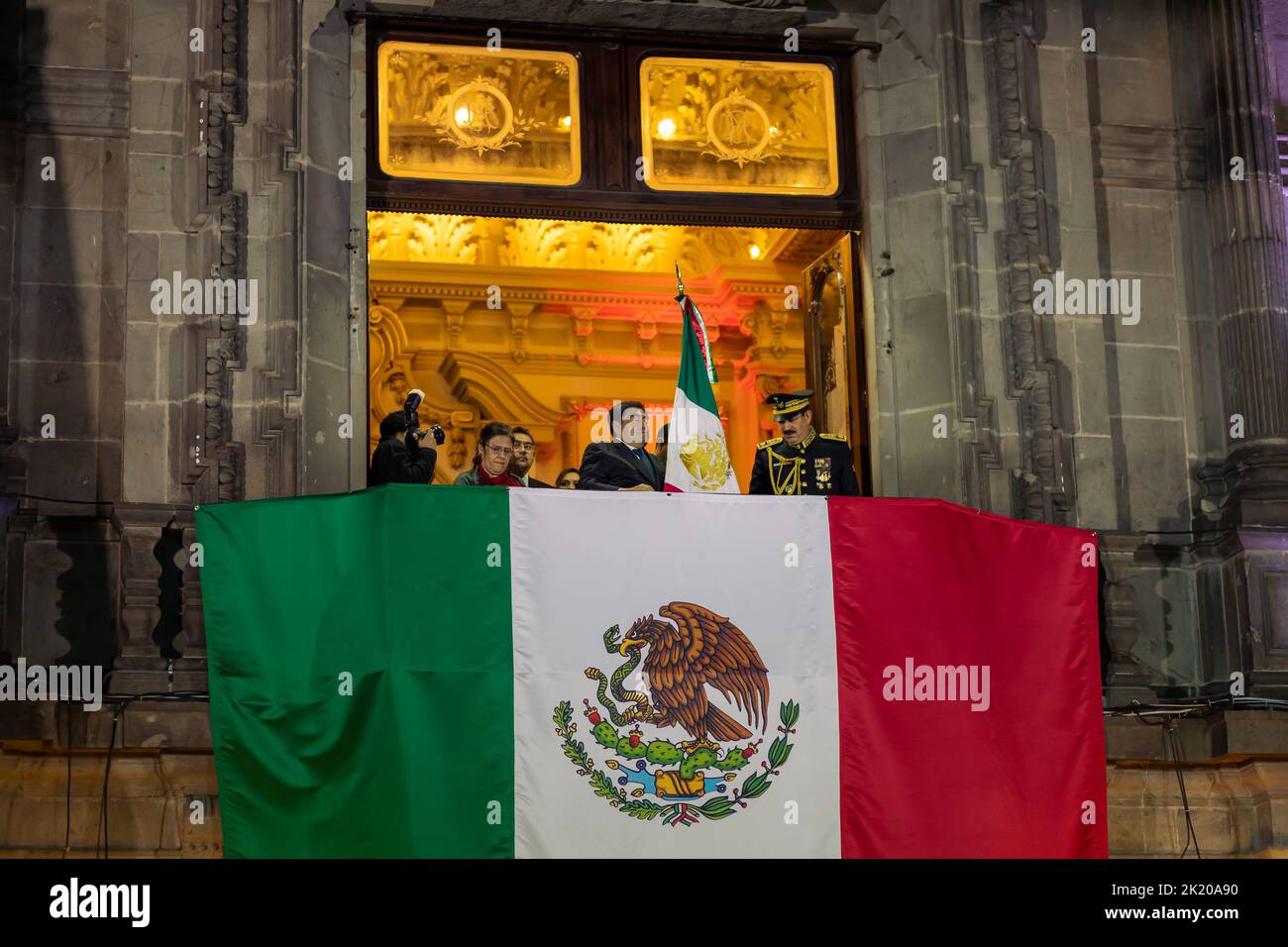 Zeremonie des Unabhängigkeitskrieges unter der Leitung des Gouverneurs von Puebla, Miguel Barbosa vom Stadtpalast Stockfoto