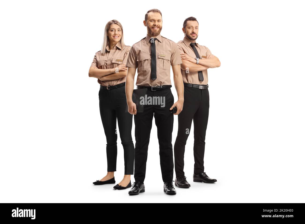 Volle Länge Profil Schuss eine junge Frau und ein älterer Mann sitzt auf sitzsäcken und ein Gespräch auf weißem Hintergrund Stockfoto