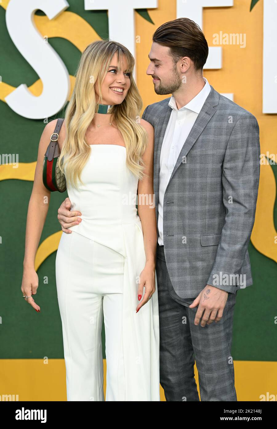 21.. September 2022. London, Großbritannien. Tasha Ghouri und Andrew Le Page bei der Premiere in Amsterdam, Odeon Luxe, Leicester Square, London. Quelle: Doug Peters/EMPICS/Alamy Live News Stockfoto