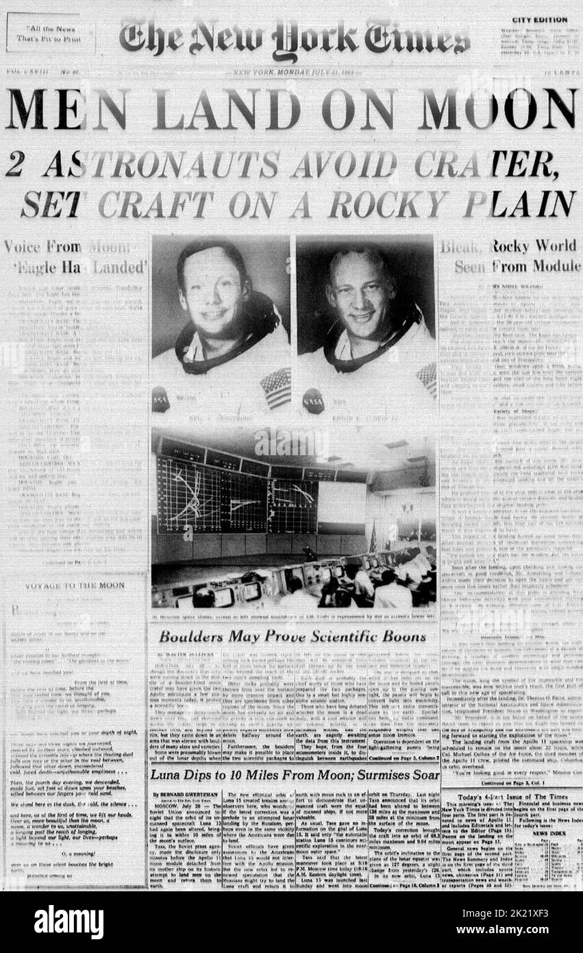 Moon landing newspaper SchwarzweißStockfotos und bilder Alamy