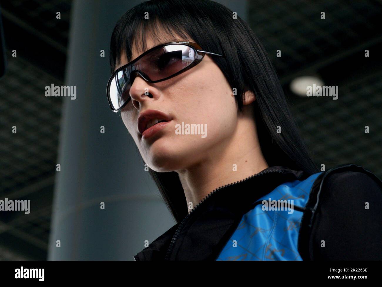 MILLA JOVOVICH, UV-Licht, 2006 Stockfoto