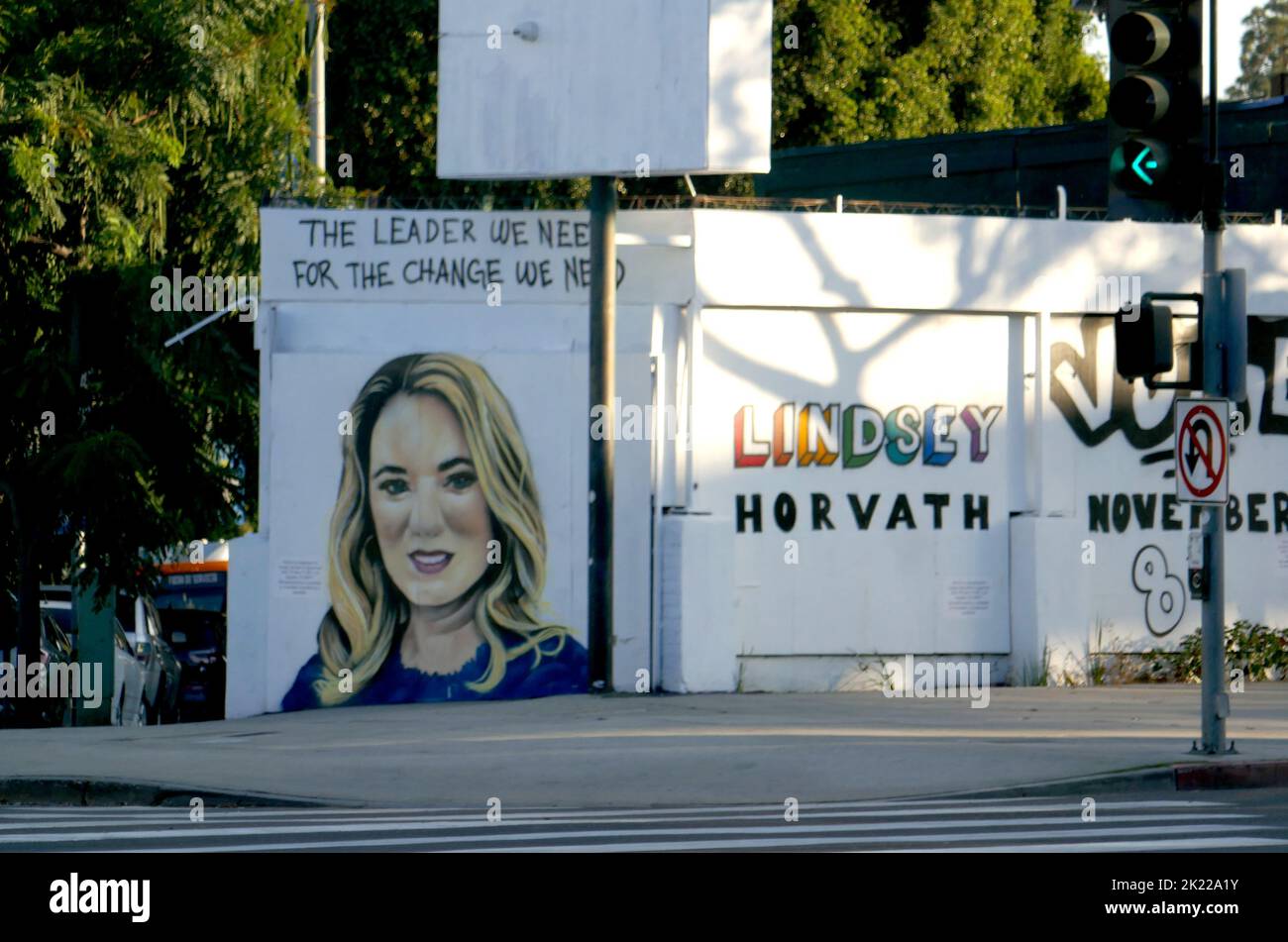 West Hollywood, California, USA 15.. September 2022 Ein allgemeiner Blick auf die Atmosphäre von Lindsey Horvath Mural am Santa Monica Blvd. Am 15. September 2022 in West Hollywood, Kalifornien, USA. Foto von Barry King/Alamy Stockfoto Stockfoto