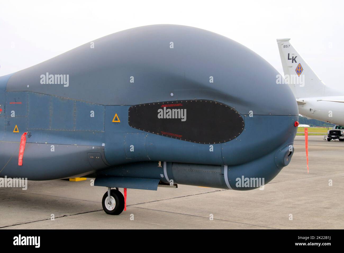 Northrop Grumman RQ-4 Global Hawk auf dem Yokota Air-Stützpunkt Tokio Stockfoto