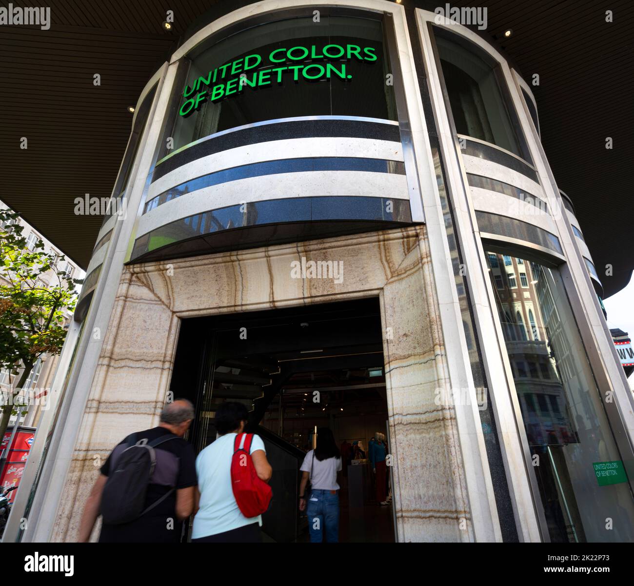 Madrid, Spanien. September 2022. Außenansicht des United Colors des Benetton Markenladens im Stadtzentrum Stockfoto