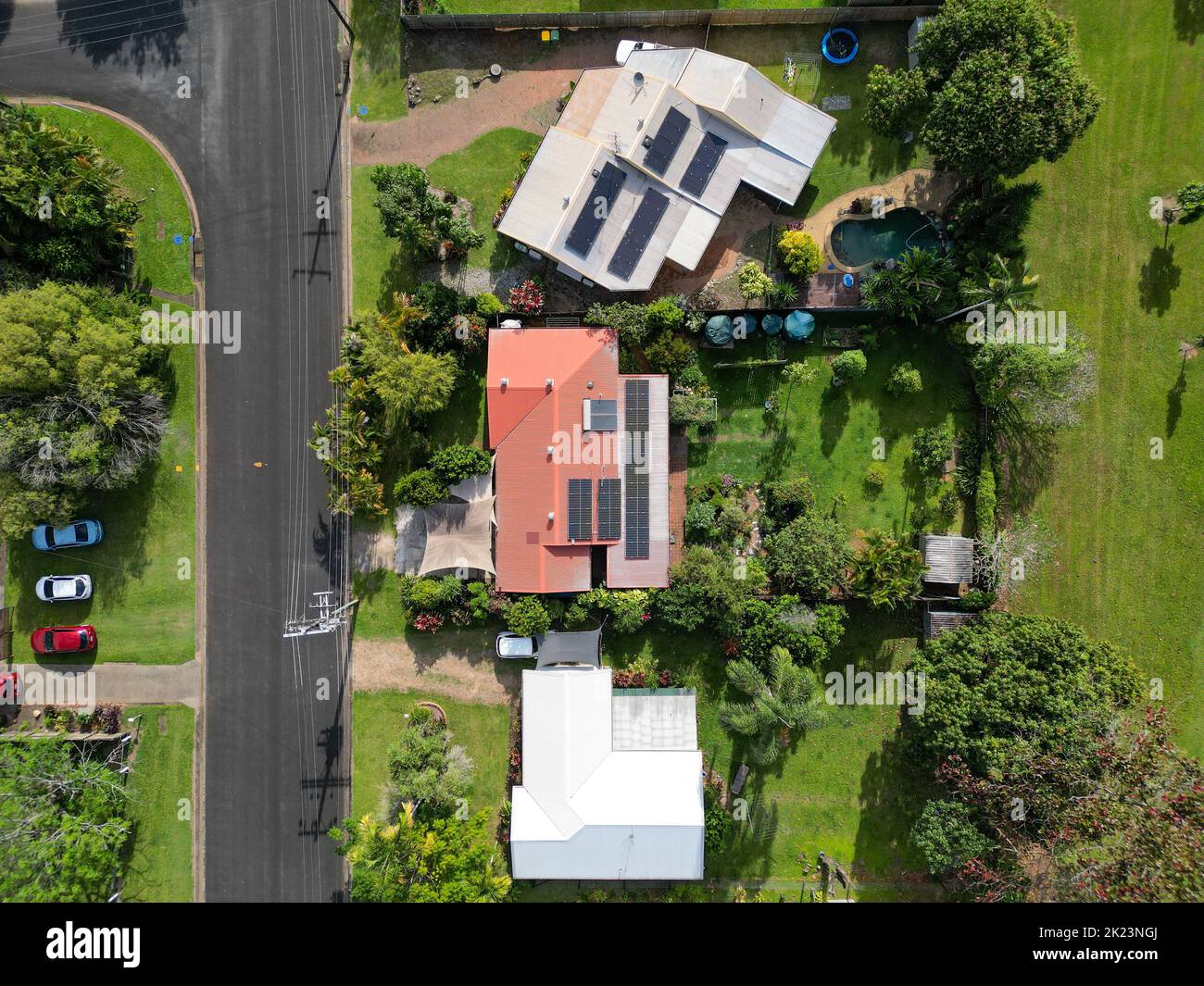 Luftaufnahme von atemberaubenden Häusern im tropischen Norden von Queensland Stockfoto