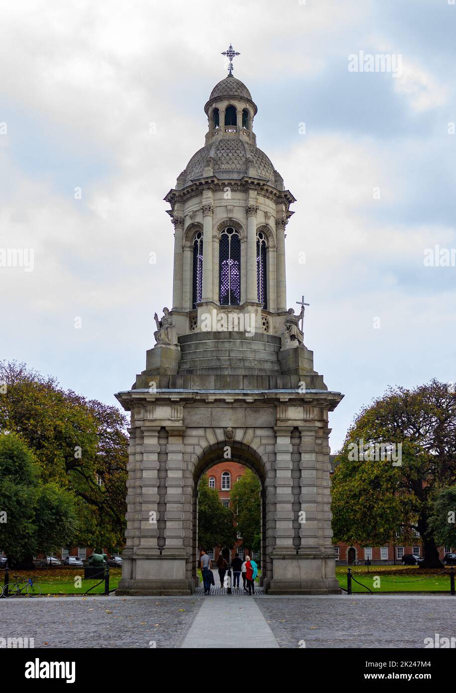 Ein Bild vom Campanile des Trinity College in Dublin. Stockfoto